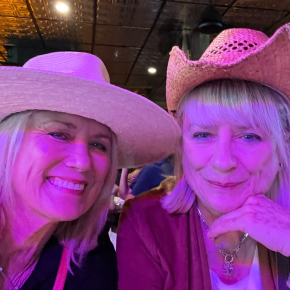 Meet your Posher, Pamela - Picture 10 of 17